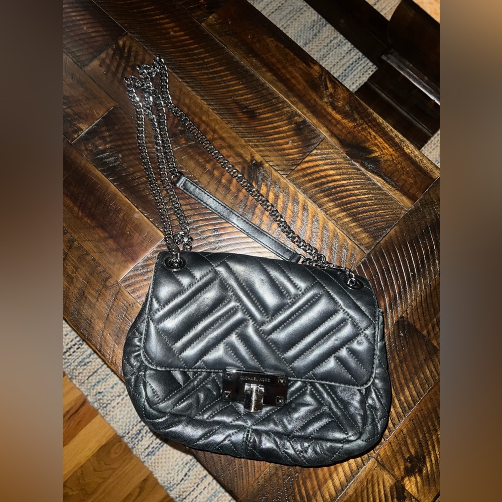 Black Michael kors crossbody